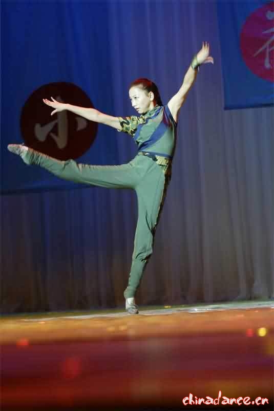 小荷才露尖尖角--青岛大学音乐学院舞蹈系13