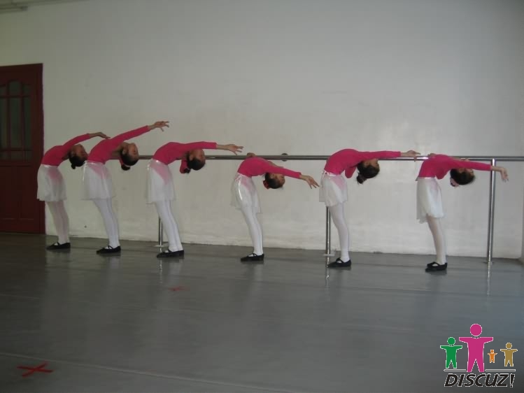 紫荆花艺术中心09年元月学生中国舞考级09