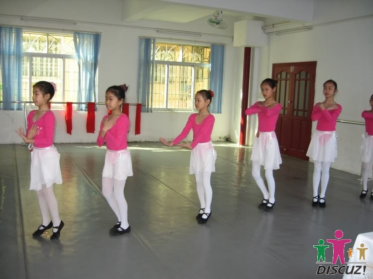 紫荆花艺术中心09年元月学生中国舞考级08