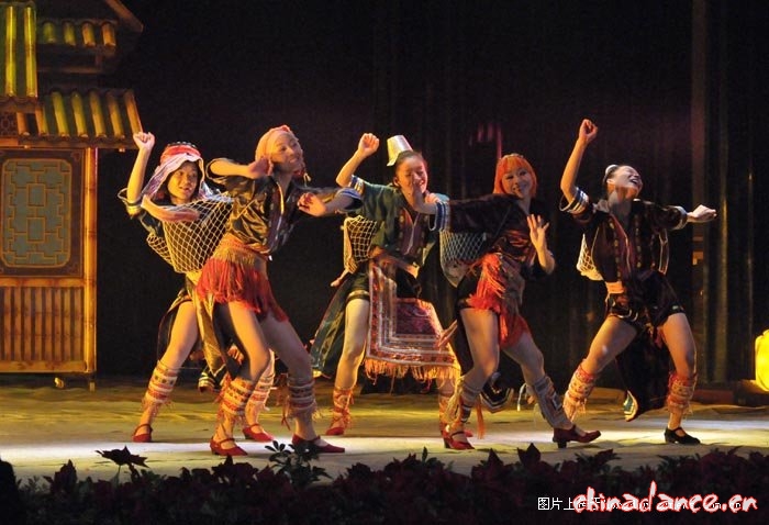 舞蹈《西街瑶韵》到底想宣言什么？？