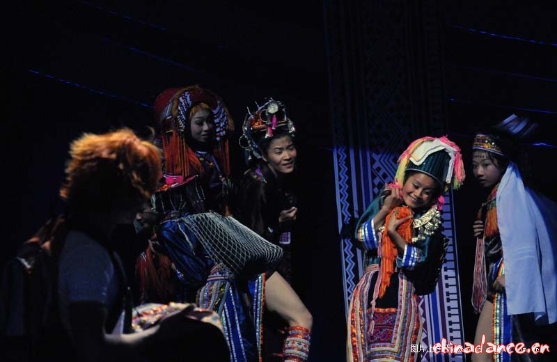 舞蹈《西街瑶韵》到底想宣言什么？？