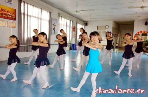 少儿芭蕾 2.jpg