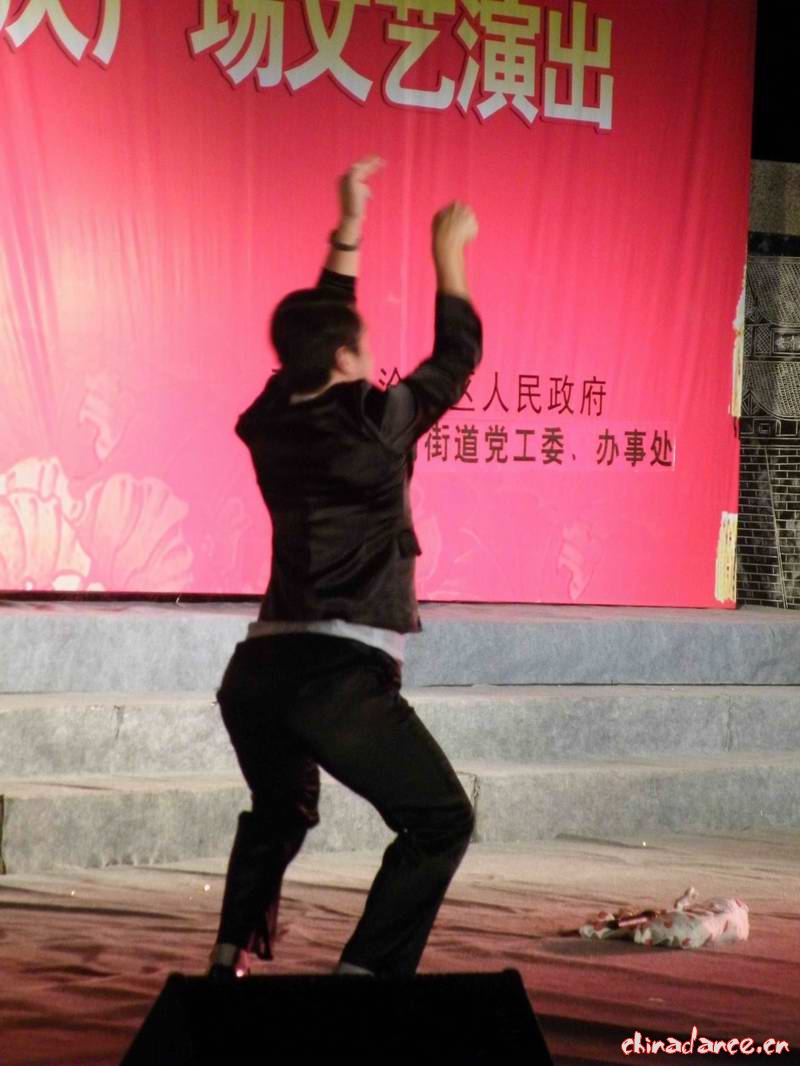 动物模仿秀猩猩