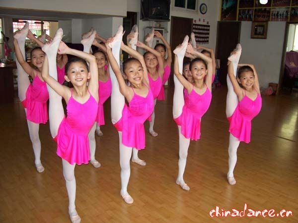 少儿芭蕾1.jpg