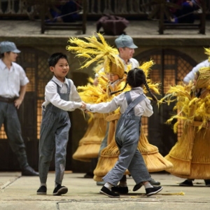 排空作品欣赏-大型歌舞剧《延安保育院》