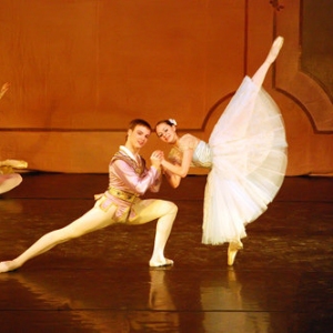 芭蕾舞剧《灰姑娘》8月上演深圳保利剧院