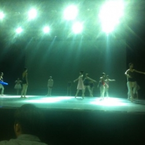 第十届桃李杯 合肥暴雨 芭蕾舞少年女组 走台中 （图）