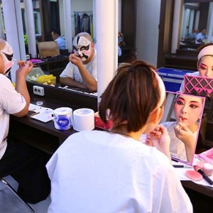 中芭赴韩国演出《大红灯笼高高挂》报道2