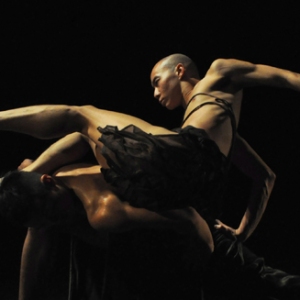 “广东现代舞周”舞码是《离骚》