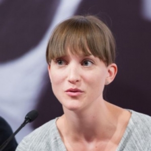 大剧院舞蹈节玩"穿越" 三个女人的舞蹈