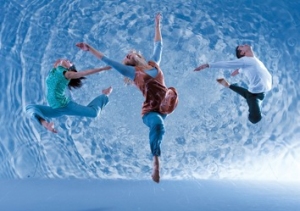 舞蹈界争议  当舞蹈遇到多媒体谁是主角？