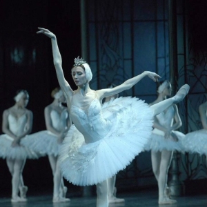 Svetlana Zakharova主演Patrice Bart版《天鹅湖》剧照组图