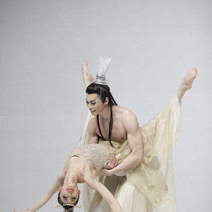 【舞网名人面对面】唐诗逸 诗意尽在不言中