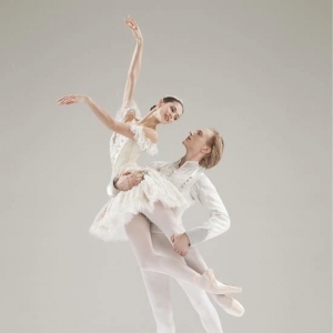 David Hallberg和Polina Semionova代言广告图