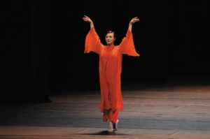 金星与舞蹈团 用灵魂演绎舞蹈