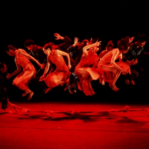 伴随中国现代舞走过13年的《满江红》