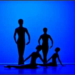 北京舞蹈学院现当代芭蕾舞作品晚会3《匆匆》剧照