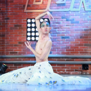 《中国好舞蹈》舞者登上舞台与天王“叙旧”