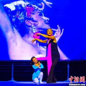 旅美华人舞蹈家周洁从艺40年舞出人生