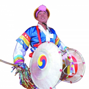 非遗乞粒舞传承人金明焕：五女山下的男舞者