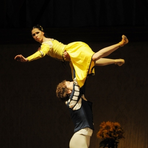 用翩翩舞姿讲述爱情故事 评芭蕾舞剧《驯悍记》