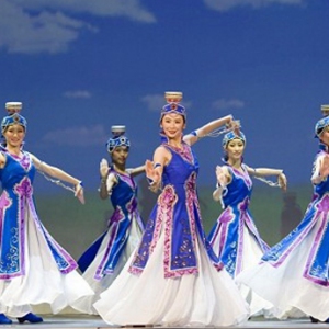 当代蒙古族舞蹈与藏族舞蹈的艺术特征分析