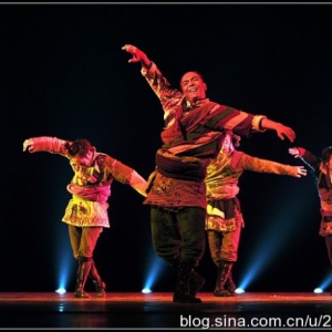 第九届中国舞蹈“荷花奖”当代舞、现代舞评奖第二场当代舞 图文