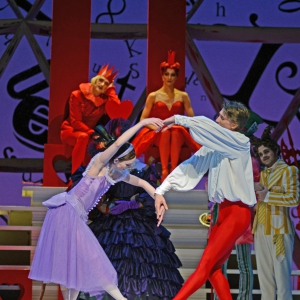 英国皇家芭蕾舞团《爱丽丝梦游奇境》彩排图片