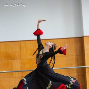 院校舞蹈课堂纪实：上海戏剧学院舞蹈学院2011级民间舞专业排练课