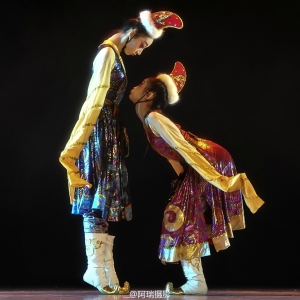 孙颖经典作品展演《大美不言·寻根述祖谱华风》