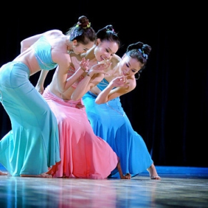 傣族舞中“三道弯”的动律体态研究