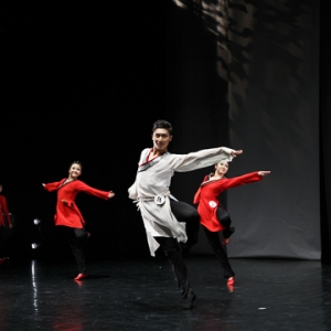 关于中国古典舞教学中身韵训练的思考