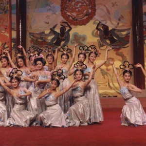 探析唐代舞蹈教育中《霓裳羽衣》舞的编排特点