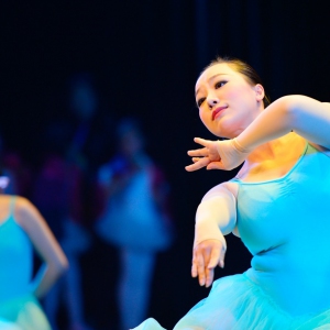 贵州首台成人芭蕾舞成果展示 一台别样的芭蕾舞演出