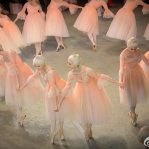 【唯美】瓦岗诺娃学院《胡桃夹子》之“花之圆舞曲”