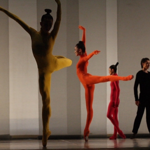 值得一看：舞蹈训练中怎样防止大腿过粗及克服对策！