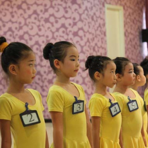 给家长看：怎么具体培养宝宝的舞蹈才能？