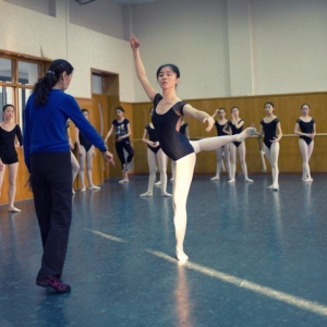 舞蹈教学中的几点思考