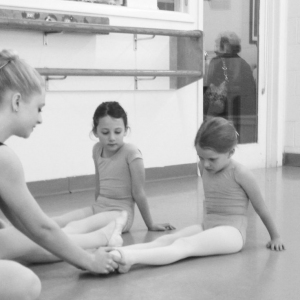 舞蹈教学在课堂教学中的应用