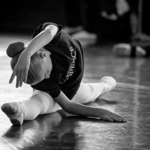 舞者在日常拉伸中要尽量避免这些错误的出现