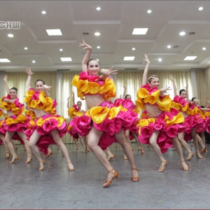 女人舞一舞，漂亮九十五