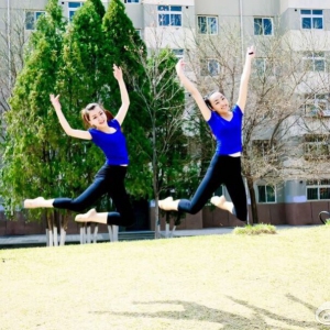 校园组图：西北师大舞蹈表演班的妹子曼妙灵巧