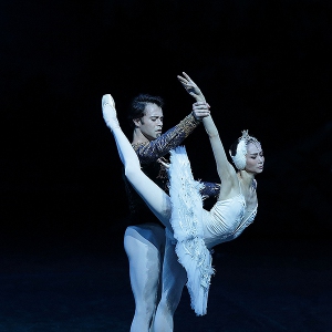 中美芭蕾明星们绝妙呈现《天鹅湖》获得各界满满的盛赞（组图）