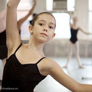 优秀艺考生告诉我们，舞蹈练习入门的四大要点