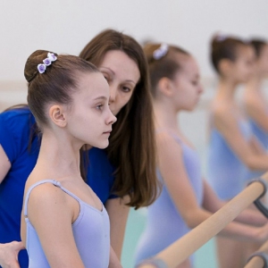 每个孩子都是天生的舞者，身为父母应该怎么正确引导孩子学习舞蹈？