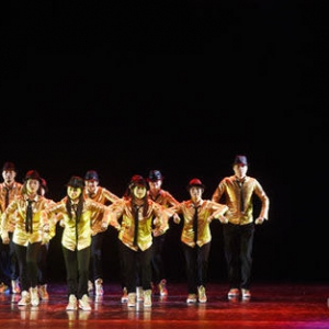 2015上海市民文化节市民舞蹈大赛长征杯挑战赛举行（组图）