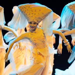 【高清图】中央民族歌舞团《中国少数民族精品舞蹈晚会——舞在天地间第三季》与你相约 ...
