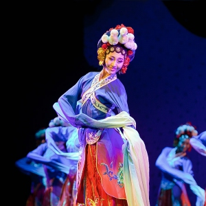 【每日一舞】上海歌舞团舞蹈《夜深沉》京剧的优美意境，令人回味无穷！