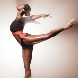 美国芭蕾舞剧团史上首位非裔首席 黑皮肤也能扮演白天鹅