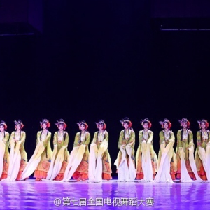 【每日一舞】中国古典舞《百花争妍》姹紫嫣红，看不尽的妖娆美丽！